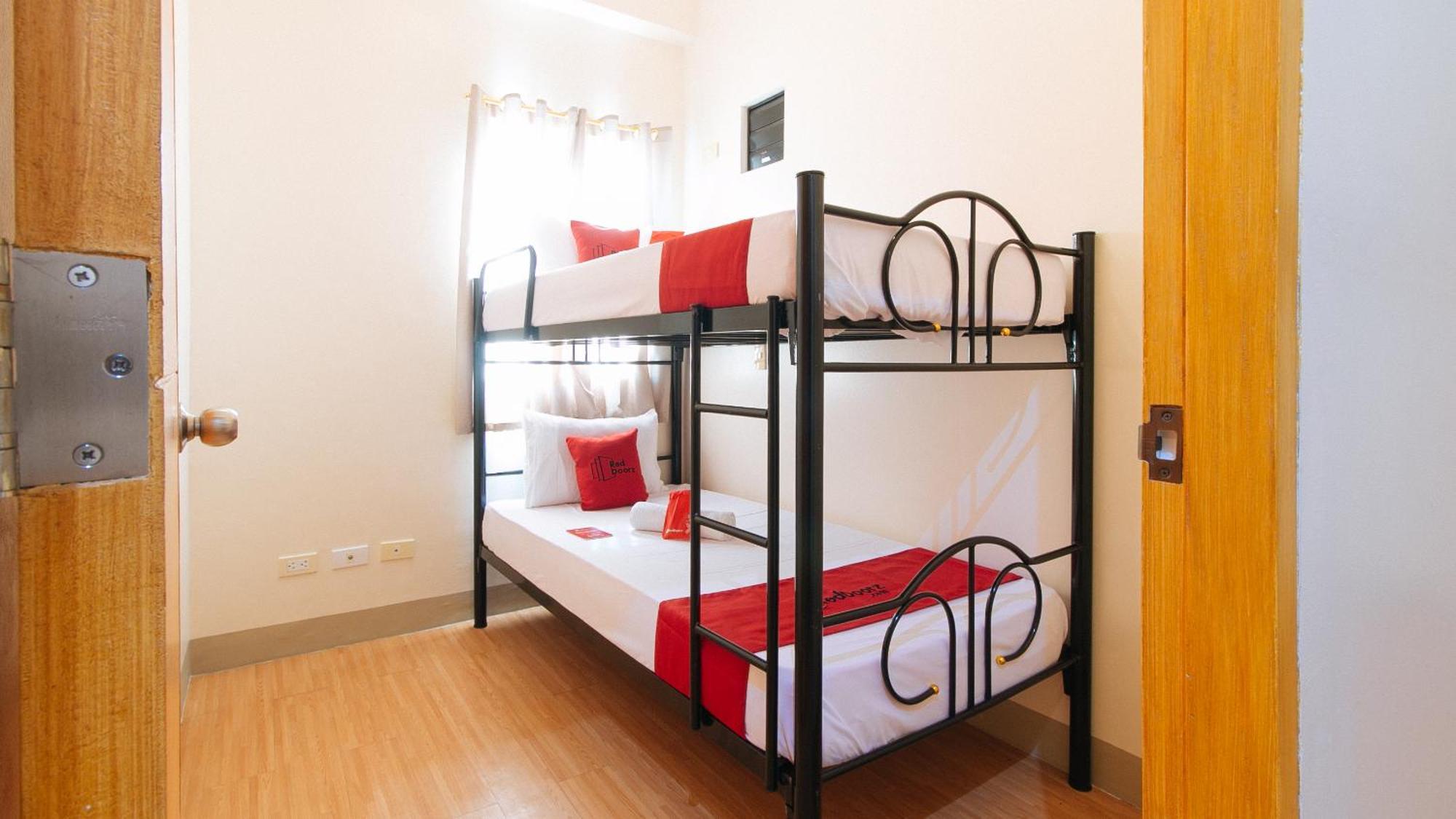 Reddoorz Plus At Alpina Heights Paranaque Paranaque City Zewnętrze zdjęcie