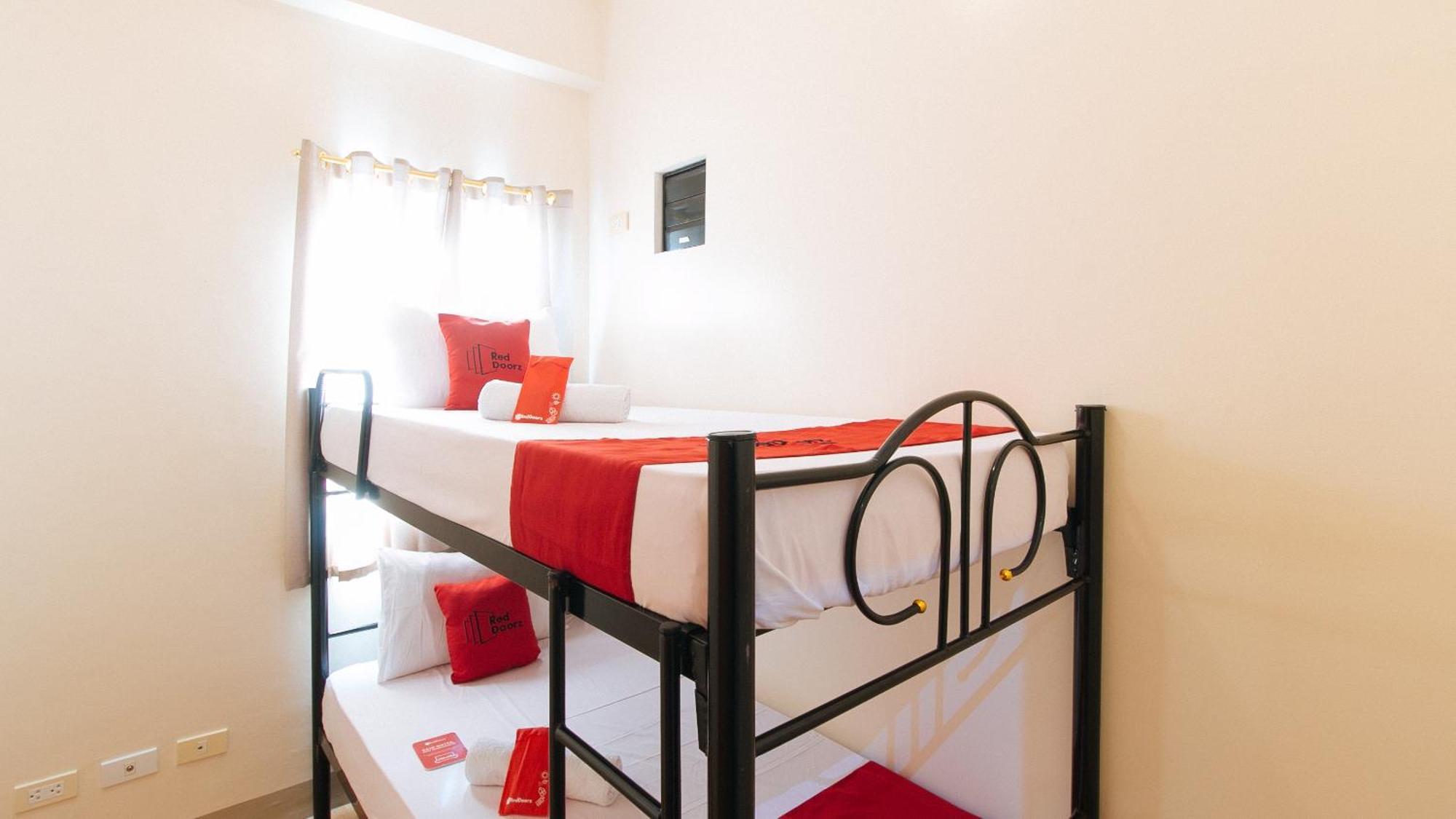 Reddoorz Plus At Alpina Heights Paranaque Paranaque City Zewnętrze zdjęcie
