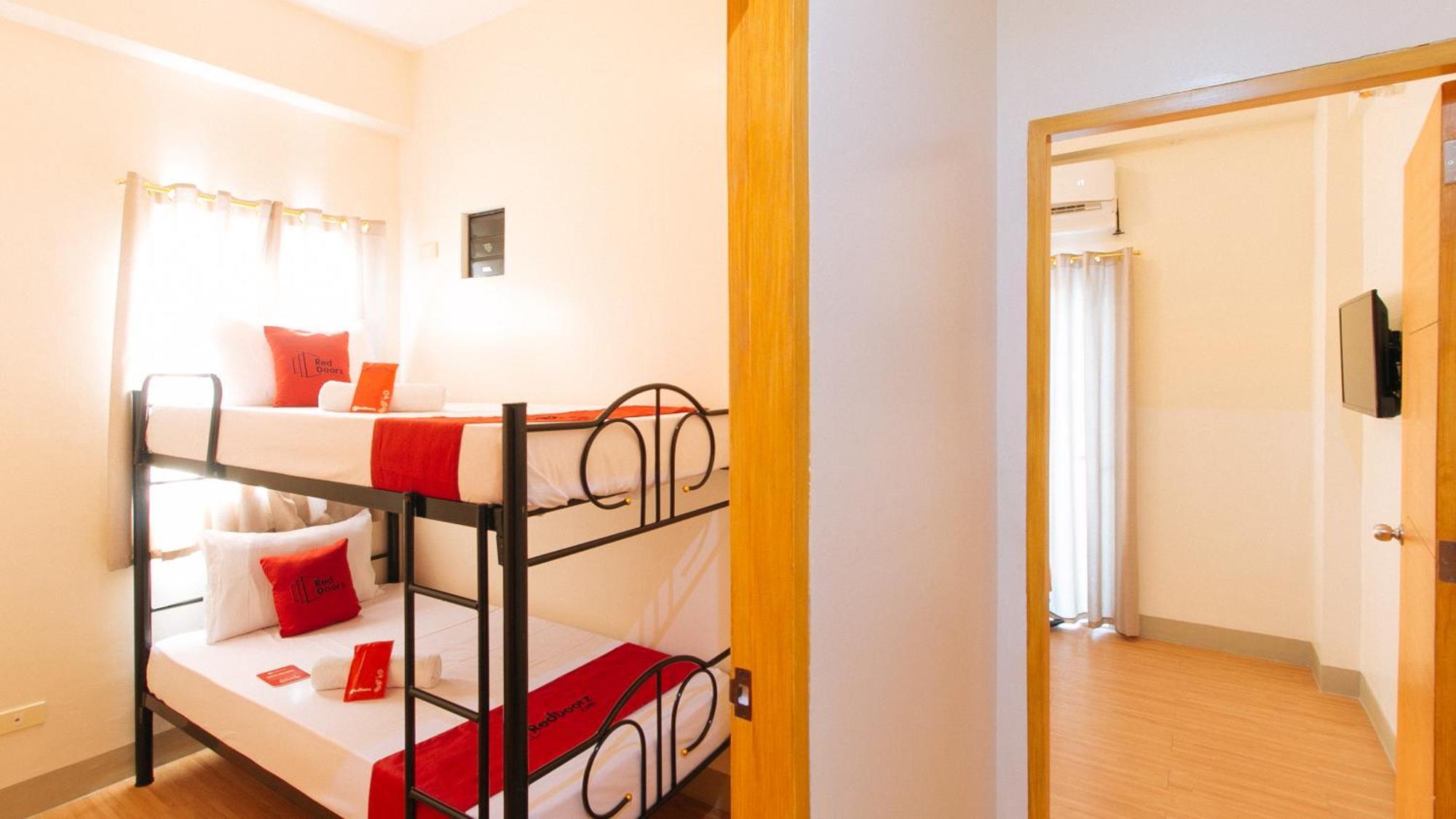 Reddoorz Plus At Alpina Heights Paranaque Paranaque City Zewnętrze zdjęcie